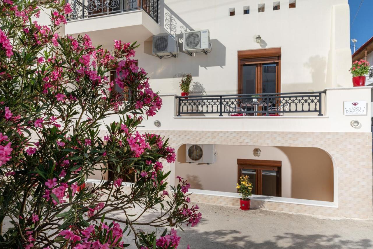 Naxos Diamond *